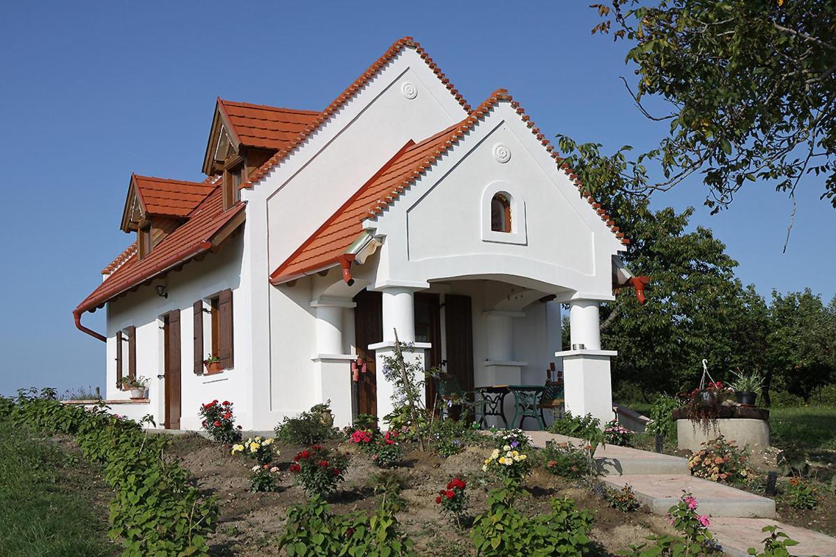 הוילה Lesencetomaj Casa Beata מראה חיצוני תמונה