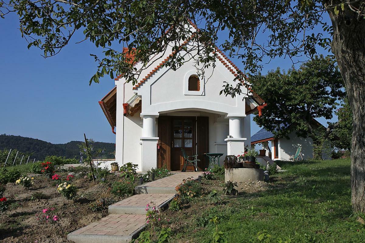 הוילה Lesencetomaj Casa Beata מראה חיצוני תמונה