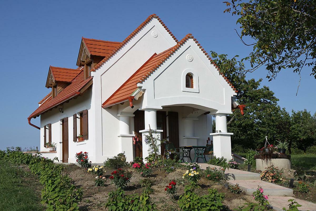 הוילה Lesencetomaj Casa Beata מראה חיצוני תמונה